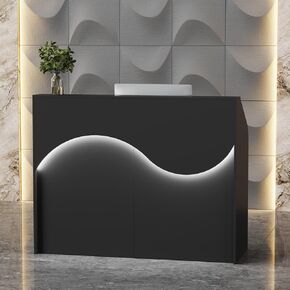 مكتب استقبال حديث مقاس 55.1 بوصة مزود بأضواء LED، مكتب أمامي بتصميم مموج منحني لمتاجر البيع بالتجزئة في مكاتب الصالونات، وعداد الخروج مع أدراج قابلة للقفل ومحطة شحن، باللون الأبيض in Kuwait