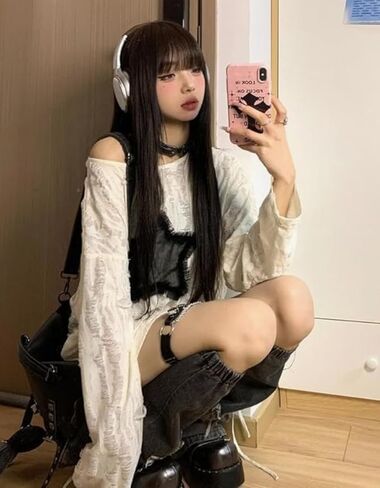 قمصان Y2k عصرية من Emo ملابس الجرونج ملابس قوطية ملابس عتيقة مكشوفة الكتف وأكمام طويلة موضة 2000s in Kuwait