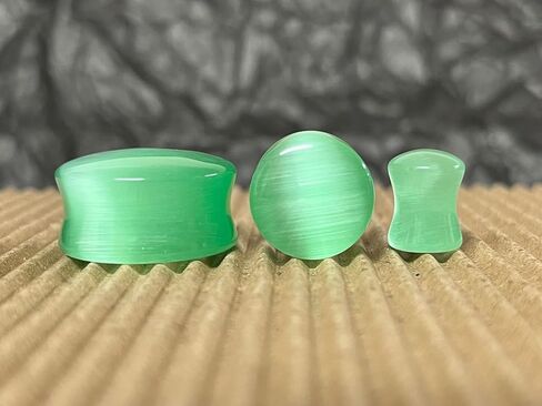 PAIR of Beautiful Green Cat Eye Double Flare Stone Plugs - Gauges - Body Jewelry in Saudi Arabia