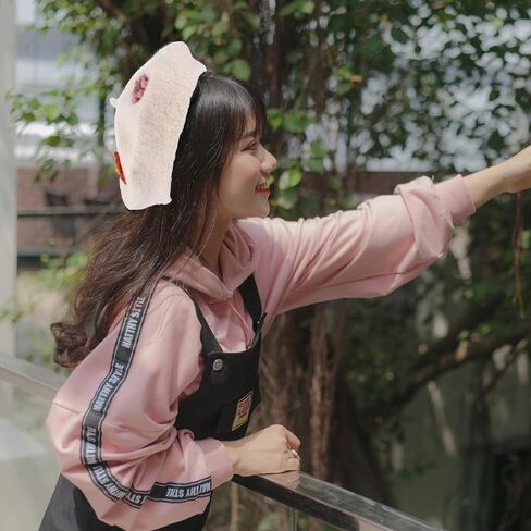 قبعة VALICLUD من الصوف على شكل زهرة، قبعة صغيرة للرسام الدافئ، قبعة صوف للخريف والشتاء مع زخرفة الأزهار، قبعة الفنان باللون البيج الناعم in Kuwait