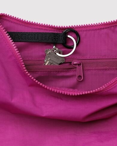 BAGGU Medium Nylon Crescent Bag in Saudi Arabia