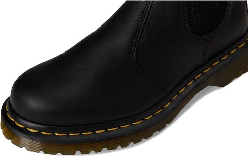 حذاء دكتور مارتنز 2976 Warmwair Grizzly Leather تشيلسي للبالغين من الجنسين in Kuwait