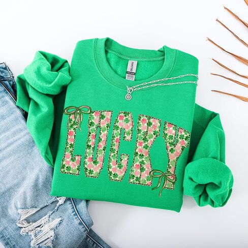 سويت شيرت Lucky St. Patrick's Day - فتحة رقبة دائرية مزخرفة بأحرف شامروك - بلوفر احتفالي أخضر - تصميم لطيف على شكل فيونكة البرسيم in Kuwait