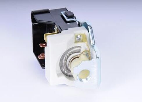 GM Genuine Parts D1506A (19245092) Headlamp Switch in Saudi Arabia