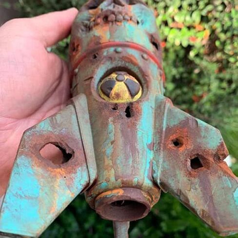 Skull Bomb, Small Rusty Atomic Explosion Head Decor, Handmade Resin Skull Bomb Decorations with Graffiti and Atom Logos, Halloween Party Props in Saudi Arabia