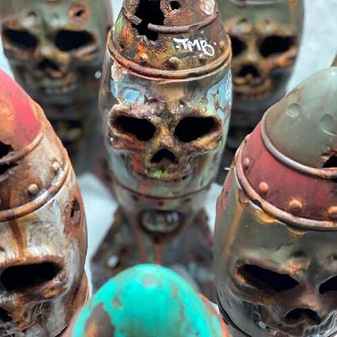 Skull Bomb, Small Rusty Atomic Explosion Head Decor, Handmade Resin Skull Bomb Decorations with Graffiti and Atom Logos, Halloween Party Props in Saudi Arabia