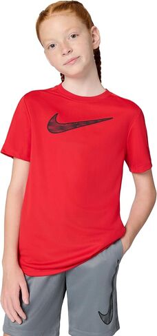 بلوزة Trophy23 Dri-FIT بأكمام قصيرة من Nike للأطفال الكبار (شعار Swoosh كبير) - للأولاد والبنات in Saudi Arabia