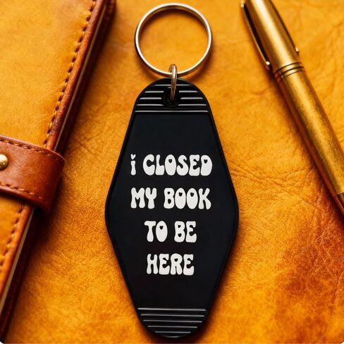 Book Lover Motel Keyhain Book Lovers Gifts Bookish Keychain Reader هدايا سلسلة المفاتيح in Kuwait