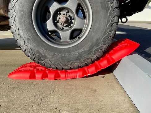 MaxxHaul Recovery Tracks Traction Boards 22000 lb Capacity 42" Heavy‑Duty Off Road Traction Mats for Sand Mud Snow Fits Trucks SUVs Jeeps 4x4 Red (50961) in Saudi Arabia