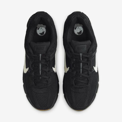 حذاء Nike Zoom Vomero 5 للرجال (أسود/أوف نوير/كتان/حليب جوز الهند) in Saudi Arabia