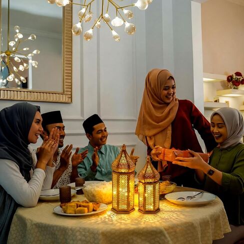مجموعة من 2 ديكورات رمضان 16 بوصة 14 بوصة LED فانوس معدني ذهبي عتيق فوانيس شمعة مغربية مع أضواء ديكور رمضان للطاولة والجدار والنافذة والفناء والشرفة وديكور المنزل في الأماكن المغلقة والمفتوحة in Kuwait