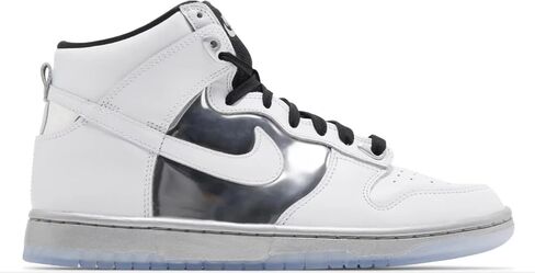 حذاء Dunk HIGH SE للسيدات من Nike أبيض/فضي معدني DX5928 100 (نظام مقاسات الأحذية الأمريكية، للبالغين، للنساء، رقمي، متوسط، 5.5) in Saudi Arabia