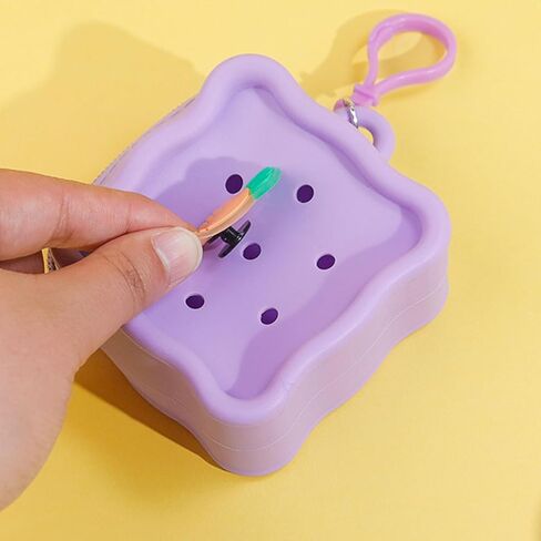 Lightweight Silicone Storage Pouches with Zipper Seal Creative Hole Design Soft Silicone Bag for Small Items Organizing in Saudi Arabia