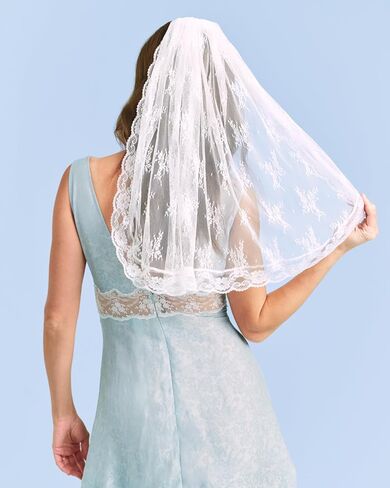 xo, Fetti Lace Veil – 1 Bridal Veil | Bachelorette, White Lace, Bride To Be, Bridal Shower, Engagement Party, Short Wedding Headwear in Saudi Arabia
