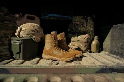 Danner Sonic 8" Men’s Military & Tactical Boots – Waterproof, Lightweight, Durable Leather with Side-Zip for Hiking in Saudi Arabia