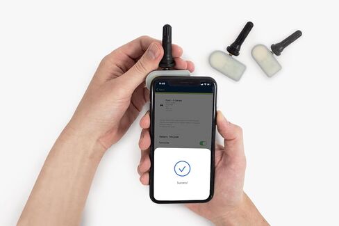 نظام مراقبة ضغط الإطارات القابل للبرمجة للهواتف الذكية من مايرز - يتضمن مستشعر TPMS صمامات مزدوجة لسهولة التركيب بواسطة أصحاب الأعمال اليدوية والمحترفين (4 عبوات) in Kuwait