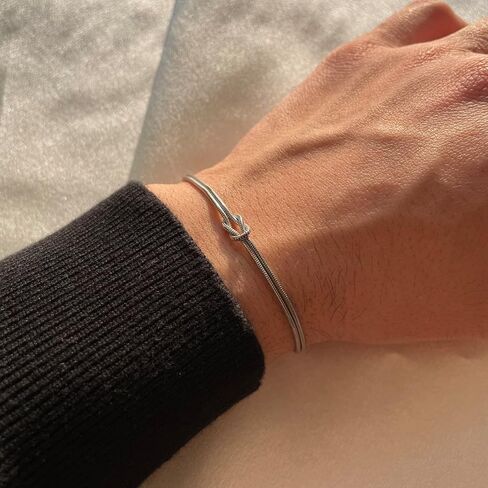 M&T 2015 Chain Bracelet, Link Bracelet, Waterproof Hypoallergenic No Tarnish 18K Gold Plated Stainless Steel Bracelet in Saudi Arabia