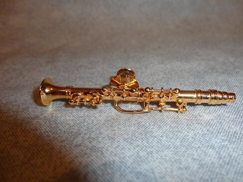 j and s Golden Clarinet Wood Wind Musical Instrument PIN TIE TACK 2.3" in Saudi Arabia