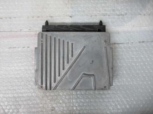 Engine ECM Control Module Fits 01-02 Compatible with Volvo 60 Series 08627471 A 08627471A in Saudi Arabia