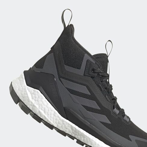 حذاء الجري Ultraboost 21 للسيدات من أديداس in Kuwait