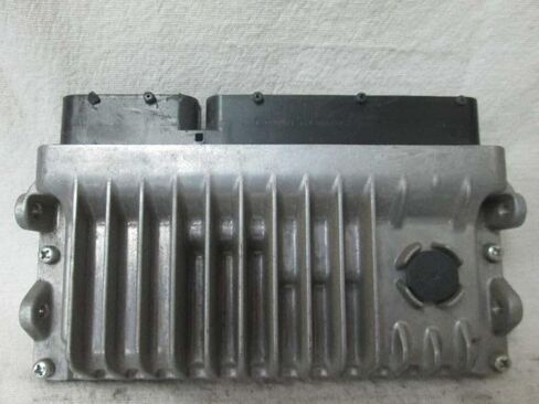 وحدة التحكم الإلكترونية للمحرك ECM FWD تناسب 13 RAV4 89661-0R070 896610R070 in Kuwait