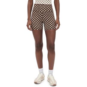 تبختر هذا الشورت النسائي The Sparrow in Kuwait