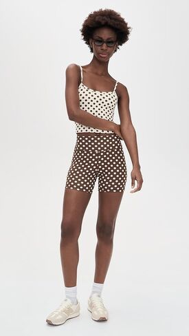 تبختر هذا الشورت النسائي The Sparrow in Kuwait