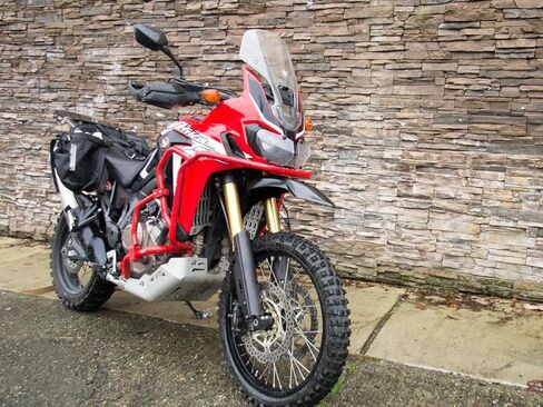 طقم حاجز أمامي عالي من AltRider مع نازف سرعة متوافق مع Honda CRF1000L وCRF1100L Africa Twin/Adventure Sports - خطوط فرامل مضفرة معتمدة من DOT - إزالة حطام الطرق الوعرة - أسود in Kuwait