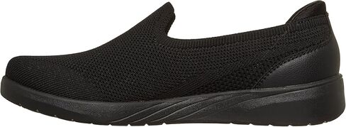 حذاء Skechers النسائي سهل الارتداء in Kuwait