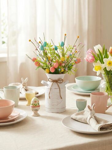 قطع مركزية لعيد الفصح الربيعي للطاولات، ديكور للطاولة مع بيض عيد الفصح والتوت الباستيل، مزهرية معدنية بيضاء عتيقة، قطع مركزية للطاولة الربيعية، 5 قطع ديكورات عيد الفصح داخلية للمكتب المنزلي in Kuwait
