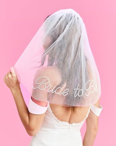 xo, Fetti Bride To Be Pearl Veil | Bachelorette Party, Bridal Shower, White Tulle, Engagement, Bach Party Headwear, Wedding Accessory in Saudi Arabia