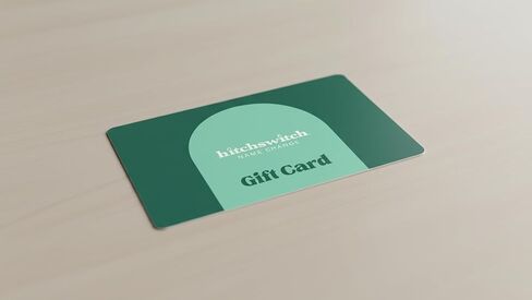 بطاقة هدايا تغيير الاسم بعد الزواج - قابلة للاسترداد بمجموعة أدوات تغيير الاسم البلاتينية من HitchSwitch - مجموعة أدوات تغيير الاسم الشخصية بعد الزواج - حقيبة حمل مخصصة - صور جواز السفر - خصم على السفر - إضافة إلى سجل الزفاف in Kuwait