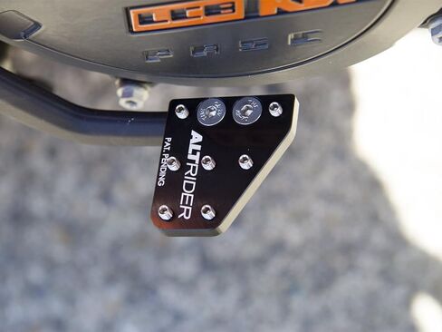 لوحة تكبير الفرامل الخلفية AltRider لـ KTM، Husqvarna، Norden 901 - امتداد دواسة من الألومنيوم الخام مع دبابيس قبضة لتحسين التحكم في القدم على الطرق الوعرة ودراجات المغامرة - أسود in Saudi Arabia