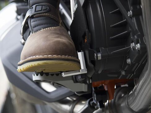 لوحة تكبير الفرامل الخلفية AltRider لـ KTM، Husqvarna، Norden 901 - امتداد دواسة من الألومنيوم الخام مع دبابيس قبضة لتحسين التحكم في القدم على الطرق الوعرة ودراجات المغامرة - أسود in Saudi Arabia