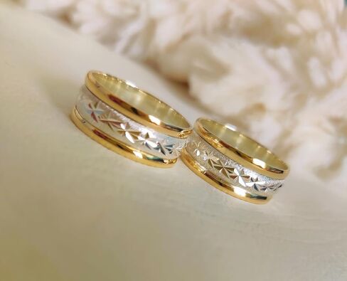 Sterling Silver Two-Tone wedding Band Ring, Gold and Silver Diamond-Cut Pattern, made 925 Silver and 18k plated on the borders in Saudi Arabia