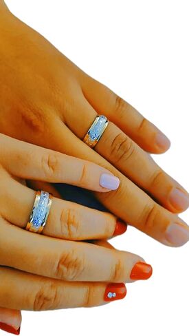 Sterling Silver Two-Tone wedding Band Ring, Gold and Silver Diamond-Cut Pattern, made 925 Silver and 18k plated on the borders in Saudi Arabia