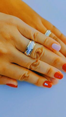 Sterling Silver Two-Tone wedding Band Ring, Gold and Silver Diamond-Cut Pattern, made 925 Silver and 18k plated on the borders in Saudi Arabia
