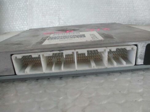 وحدة التحكم في المحرك ECM FWD GT تناسب 2003-03 متوافقة مع Toyota Vibe 89661-01040 8966101040 in Kuwait