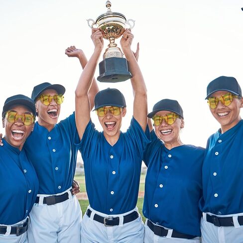 20 مجموعة من هدايا نظارات البيسبول مع بطاقة I Love Softball نظارات على شكل قلب باللونين الأصفر والأحمر in Kuwait