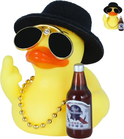 ديكور سيارة على شكل بطة مطاطية - بطة مضحكة على لوحة القيادة في قبعة علوية، نظارات شمسية، زجاجة وقلادة، لعبة مكتب مكتب ملتوي، هدية فريدة لزملاء العمل in Kuwait