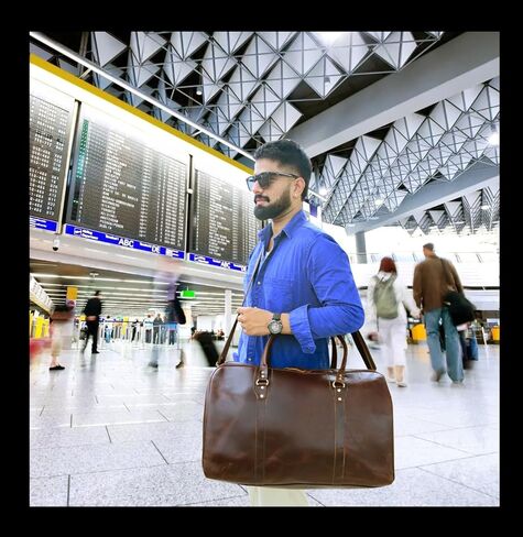 THE M&G BAGS Leather Travel Duffel Bag for Men & Women, Classic Retro Weekend Overnight Zipper Bags with Adjustable Shoulder Strap, Cabin Friendly Carry On Gym Sports Duffle Luggage - 22 Inch in Saudi Arabia