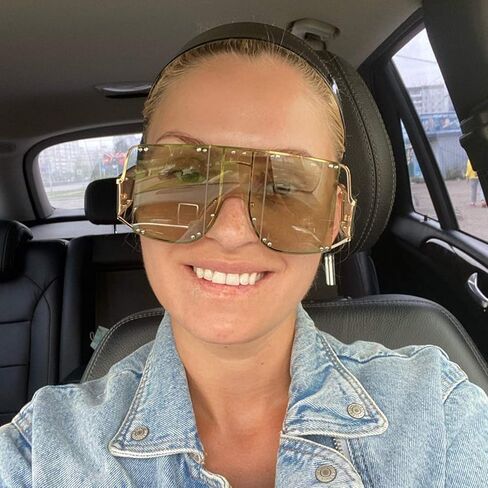 Unisex Fashion Square Sunglasses, Oversized Mirror Design, Metal Rivet Detail, Anti-Glare in Saudi Arabia