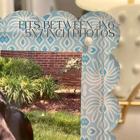 Scalloped Magnetic Acrylic Picture Frame, Geometric Blue and White, 5x7, Grandmillennial Geometric Art Pattern, Holds Vertical or Horizontal Photos in Kuwait