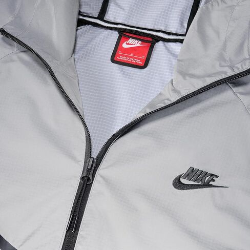 سترة عاكسة منسوجة للرجال من Nike Tech (تعكس فضي/أسود) in Saudi Arabia