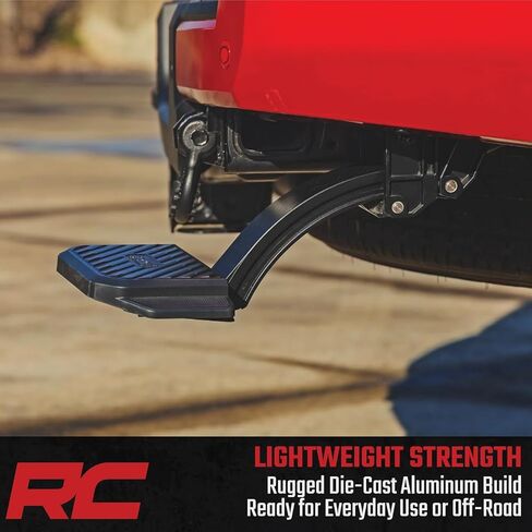خطوة سرير قابلة للسحب من Rough Country لسيارة Toyota Tacoma (2024-2026) - خطوة إسقاط يدوية للباب الخلفي، سطح خطوة غير قابل للانزلاق مقاس 6 بوصات، تثبيت بمسامير in Kuwait