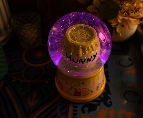 كرة ثلجية للبالغين من ديزني ويني ذا بوه هاني مع قطعة عرض لامعة دوارة | 6 بوصات طويل القامة in Kuwait