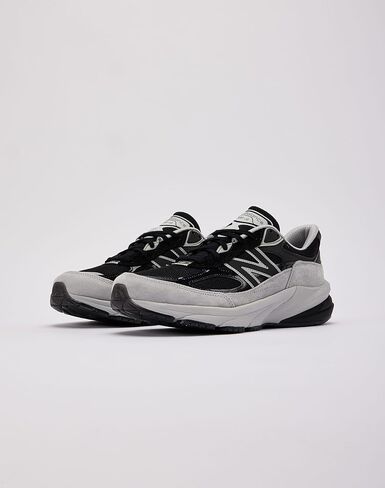 New Balance Men's 990v6 Sneakers in Saudi Arabia
