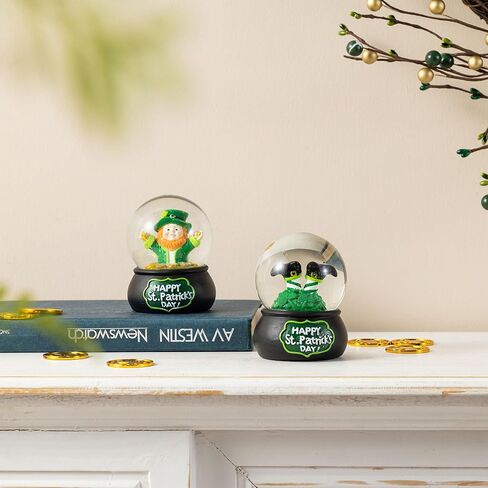 مجموعة Glitzhome مكونة من كرتين مائيتين من راتينج St.Patrick's Leprechaun، تصميم Leprechaun الاحتفالي والعملات الذهبية/نبات النفل، كرات ثلجية مصنوعة يدويًا لتزيين طاولة عيد القديس باتريك in Saudi Arabia