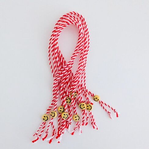 Martenitsa Day Bracelet. Bulgarian Bracelet. Red White Yarn Martenitsi with 1 Smiley Face Bead Each. Happy Baba Marta Gift. Martisor. Tradition in Bulgaria. Tradition in Romania. Set of 10 in Saudi Arabia