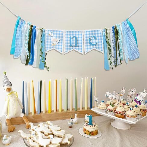 لافتة كرسي مرتفع لعيد الميلاد الأول من Goose - لافتة كرسي مرتفع واحدة من Silly Goose لمستلزمات حفلات أعياد الميلاد للأولاد، ديكورات حفلات إكليل كرسي مرتفع، دعامات صور لسحق الكيك in Kuwait